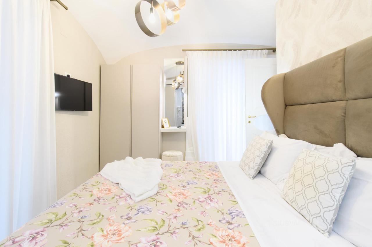 Grandapartments Via Toledo Napoli 外观 照片